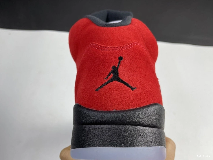 DD0587-600 Bull” “Raging 5 Air Jordan  0325